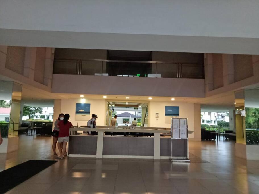Field Residences Paranaque City ภายนอก รูปภาพ