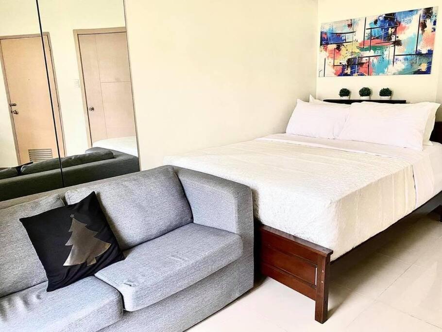 Field Residences Paranaque City ภายนอก รูปภาพ